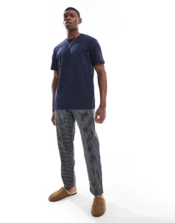 ONLY & SONS Pyjama Set Giftbox With T-shirt & Trouser In Navy Check For Men